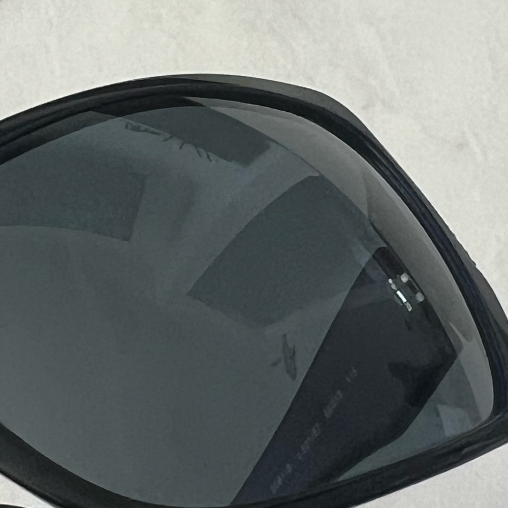 Stylish authentic CHANEL Black Sunglasses with Swarovski crystal logo sides - Picture 7 of 9